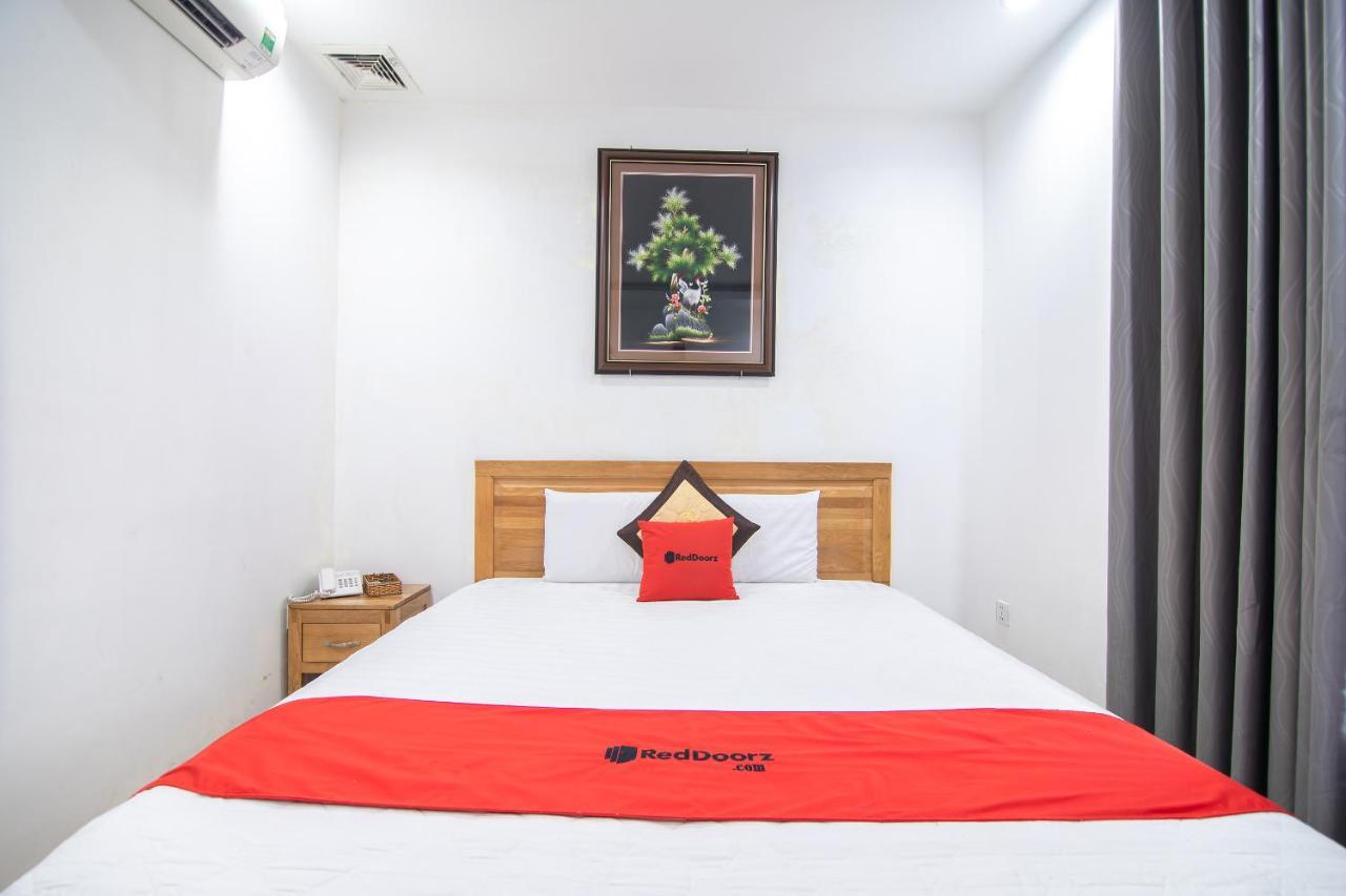 Reddoorz Plus New Sun Hotel مدينة هوشي منه المظهر الخارجي الصورة