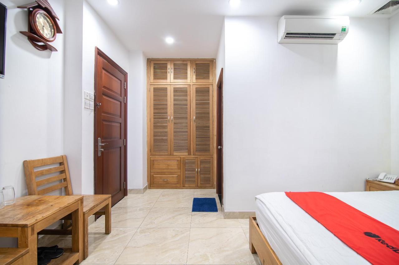 Reddoorz Plus New Sun Hotel مدينة هوشي منه المظهر الخارجي الصورة