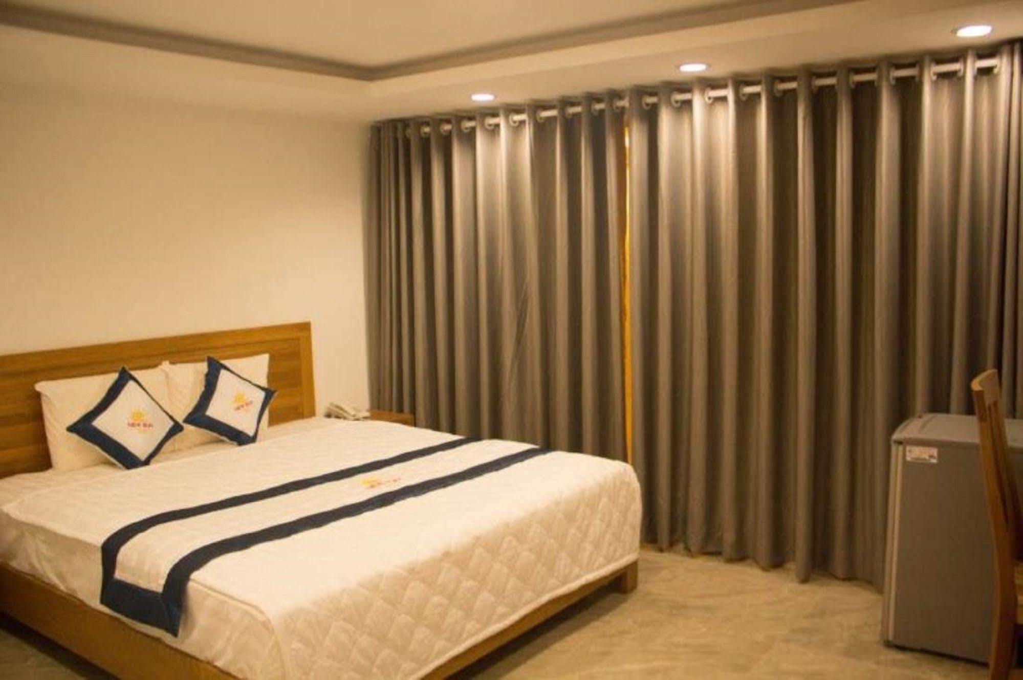 Reddoorz Plus New Sun Hotel مدينة هوشي منه المظهر الخارجي الصورة
