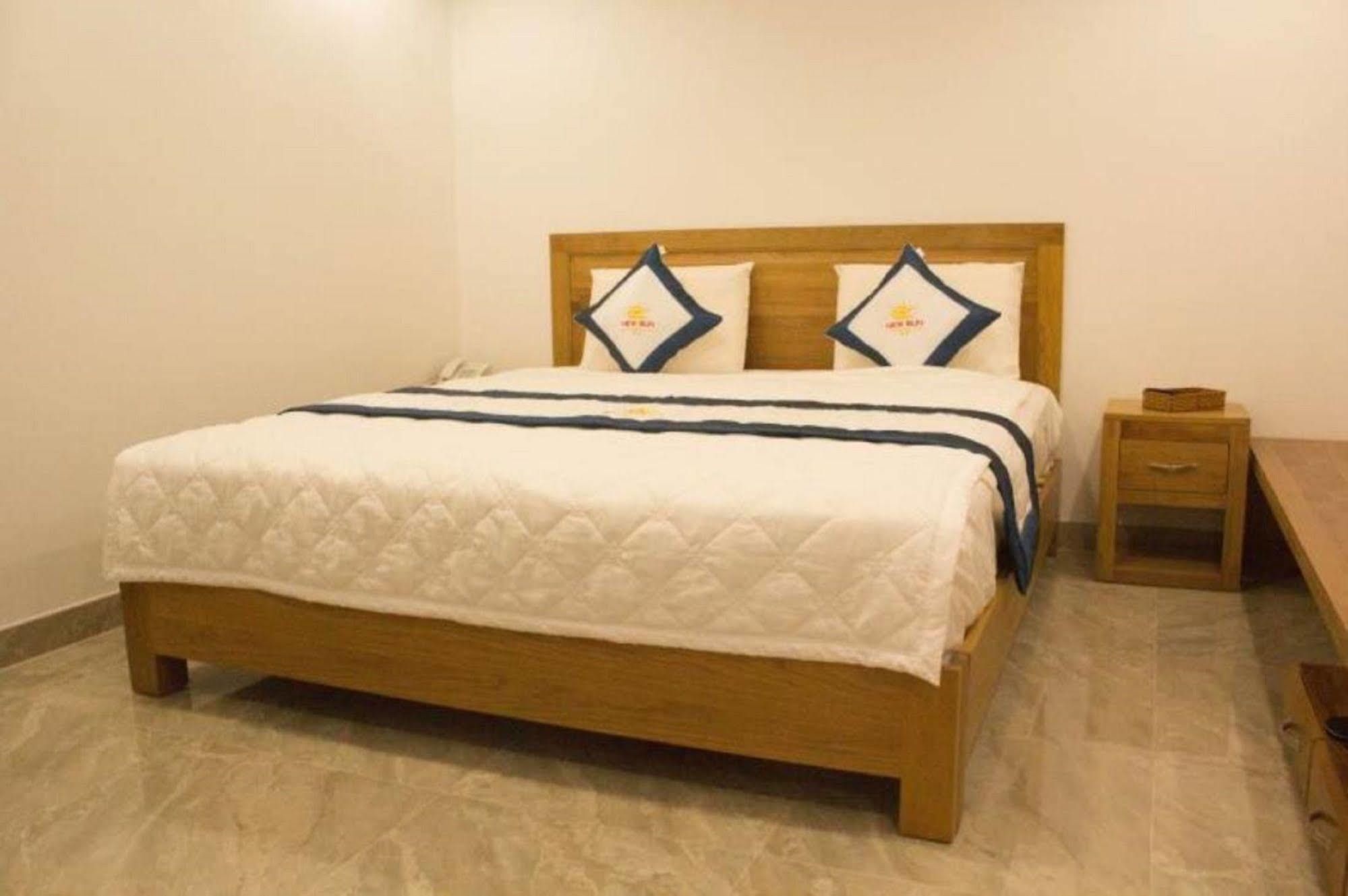 Reddoorz Plus New Sun Hotel مدينة هوشي منه المظهر الخارجي الصورة
